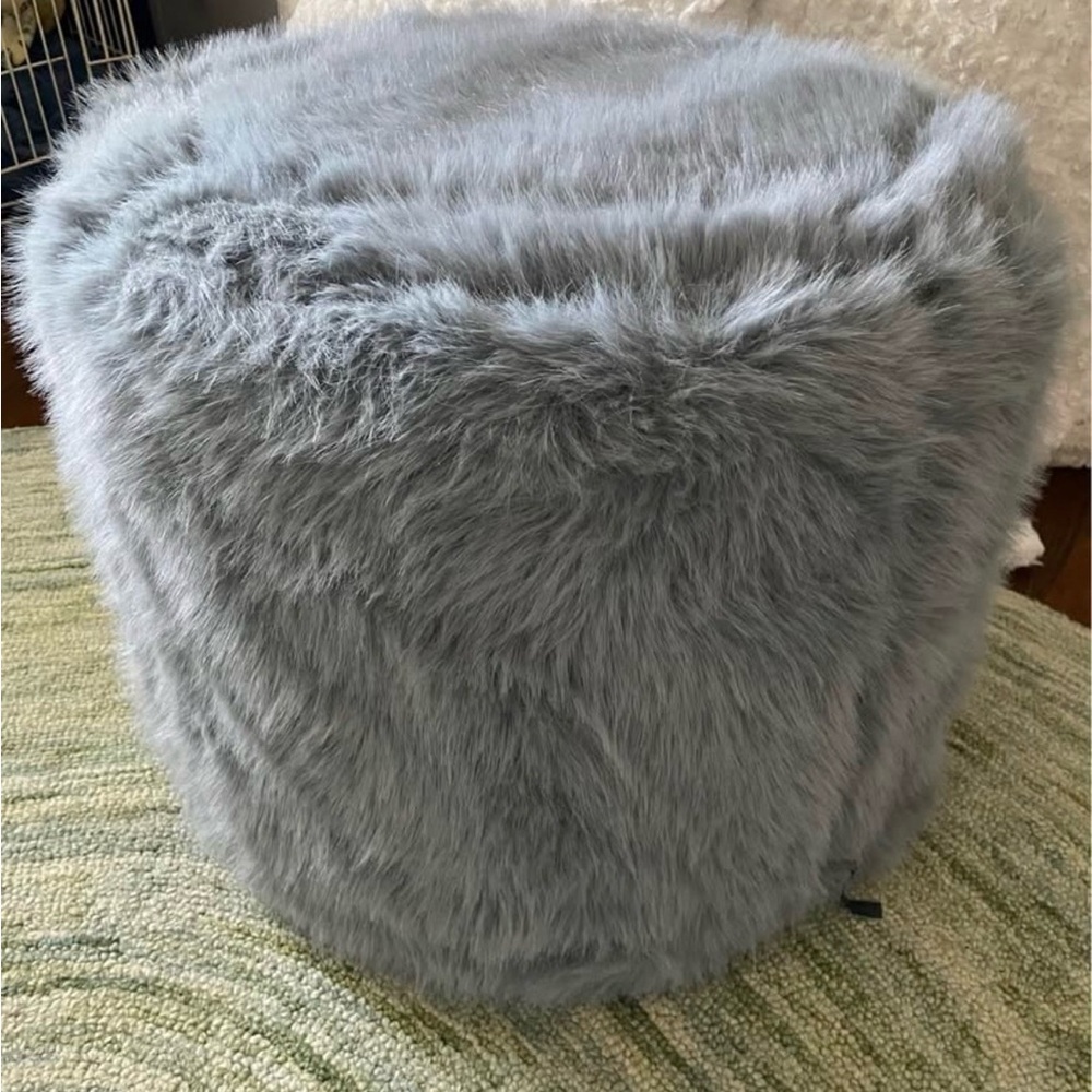 Lovesac Dusty blue Phur Squattoman cover